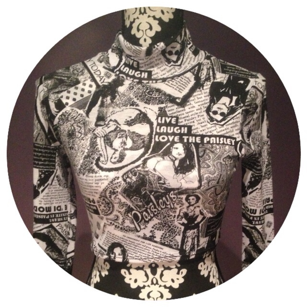 Black & White Graphic Crop Top